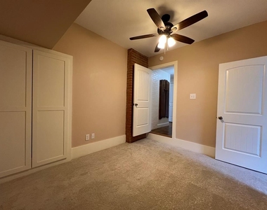 2604 Highview Terrace - Photo Thumbnail 29