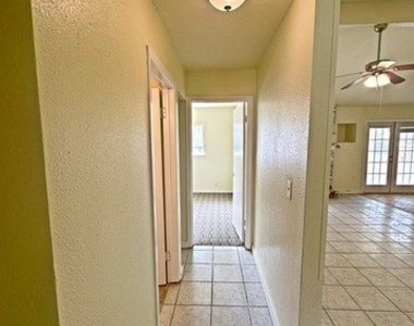 8707 Glen Bluff - Photo Thumbnail 11