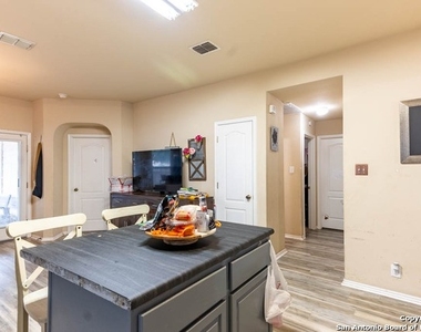 8035 Chisos Oak Dr - Photo Thumbnail 9