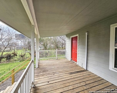 1445 Hillview Ave - Photo Thumbnail 3