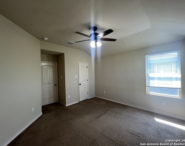 6623 Mia Way - Photo Thumbnail 16