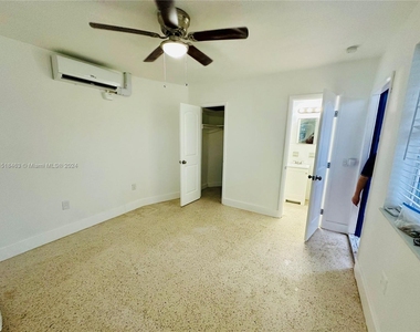 3085 W Flagler St - Photo Thumbnail 3