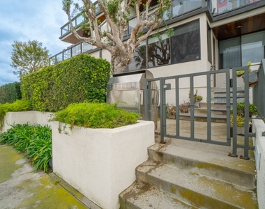 6209 Pacific Ave - Photo Thumbnail 11