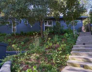 8811 Wonderland Ave - Photo Thumbnail 1