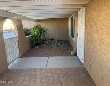 3782 Beachview Dr - Photo Thumbnail 2