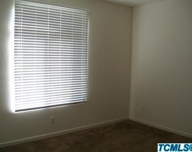 3034 W Delta Avenue - Photo Thumbnail 10