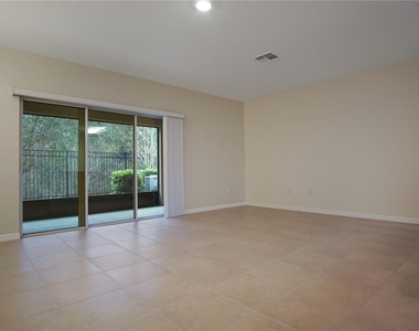 467 Arbor Lakes Drive - Photo Thumbnail 9