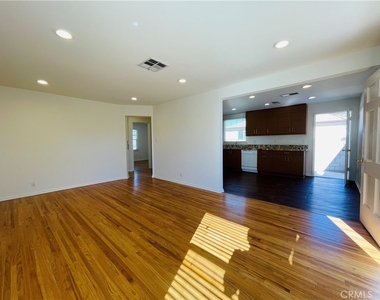 8465 Quartz Avenue - Photo Thumbnail 5