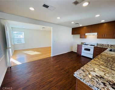 8465 Quartz Avenue - Photo Thumbnail 3