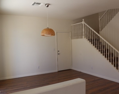 5713 Heineken Drive - Photo Thumbnail 12