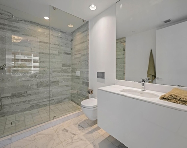 10203n Collins Ave - Photo Thumbnail 53