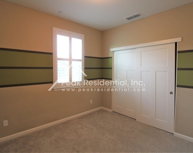 1033 Provence Village Dr - Photo Thumbnail 13