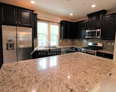 1033 Provence Village Dr - Photo Thumbnail 6