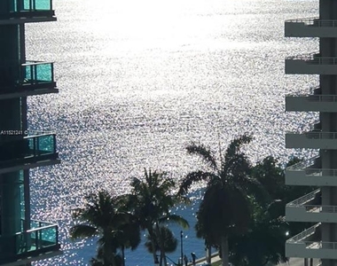 1300 Brickell Bay Dr - Photo Thumbnail 9