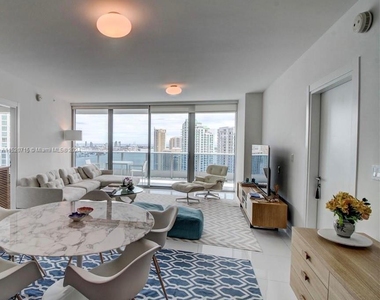 200 Biscayne Boulevard Way - Photo Thumbnail 1