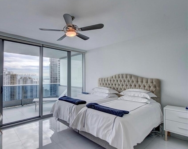 200 Biscayne Boulevard Way - Photo Thumbnail 9