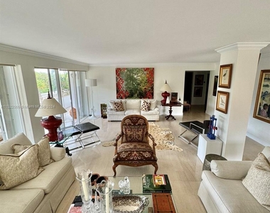 155 Ocean Lane Dr - Photo Thumbnail 2