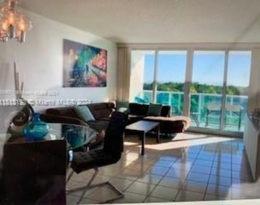 100 Bayview Dr - Photo Thumbnail 4