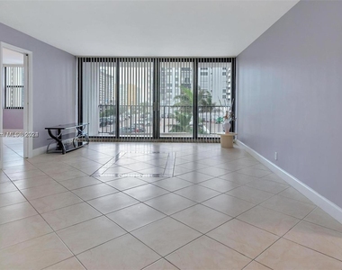 2401 S Ocean Dr - Photo Thumbnail 7