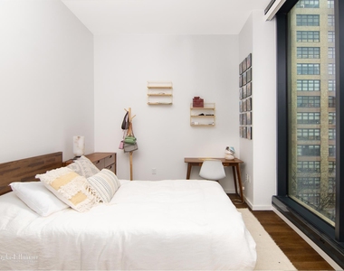 570 Broome St - Photo Thumbnail 8