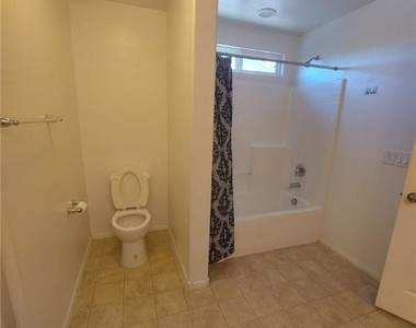 6124 Grandross Court - Photo Thumbnail 20