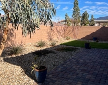 2910 Ventana Ridge Avenue - Photo Thumbnail 13