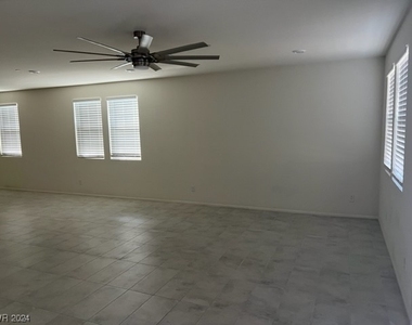 2910 Ventana Ridge Avenue - Photo Thumbnail 6