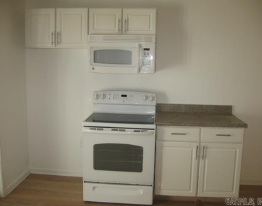 3007 Summerhill Place - Photo Thumbnail 14