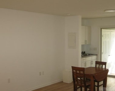 3007 Summerhill Place - Photo Thumbnail 7