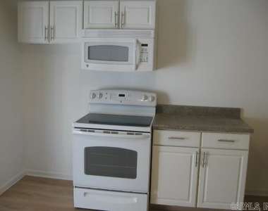 3007 Summerhill Place - Photo Thumbnail 15