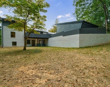 390 Windsor Parkway Ne - Photo Thumbnail 31