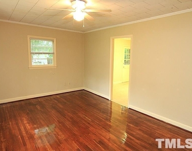 102 Hanna Street, Carrboro Nc 27510 - Photo Thumbnail 4