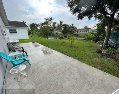 9639 Sw 12th Ct - Photo Thumbnail 28