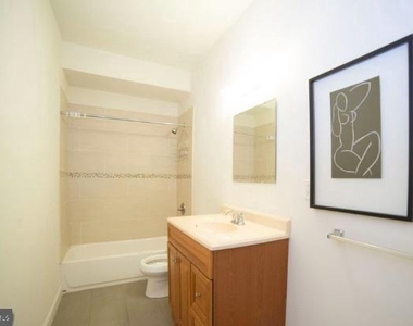 4255 Sansom St - Photo Thumbnail 13