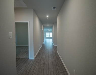 3505 Riviera Court - Photo Thumbnail 8