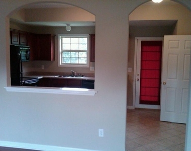 732 Statesman Way - Photo Thumbnail 9