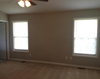 732 Statesman Way - Photo Thumbnail 20