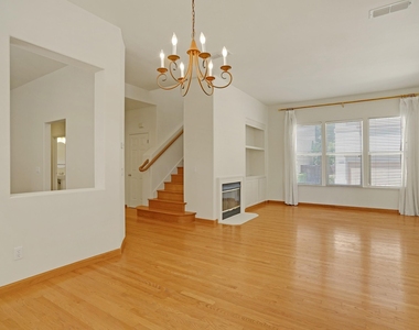 5281 Arrezzo St - Photo Thumbnail 2