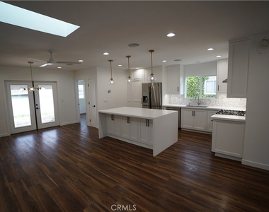 4466 Sherman Oaks Circle - Photo Thumbnail 5