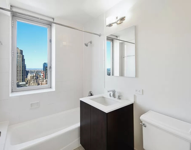 66 West 38th Street - Photo Thumbnail 9