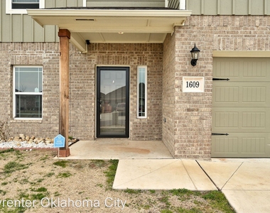 1609 Maroon Dr - Photo Thumbnail 3