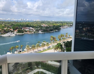 4775 Collins Ave - Photo Thumbnail 1