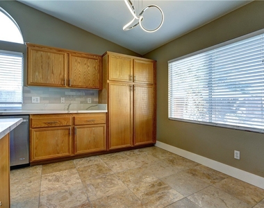 9794 Ice Box Canyon Court - Photo Thumbnail 12