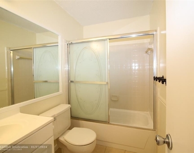 4581 W Mcnab Rd - Photo Thumbnail 6