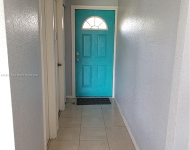 1361 Sandpiper Blvd - Photo Thumbnail 12