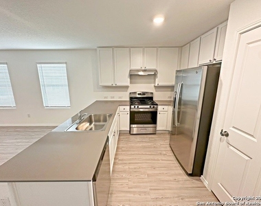 168 Payton Pl - Photo Thumbnail 8