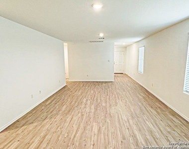 168 Payton Pl - Photo Thumbnail 6