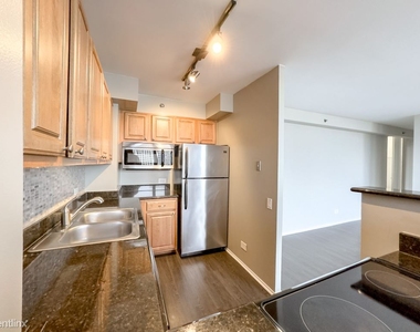 4334 N. Hazel, Unit A3061 - Photo Thumbnail 2