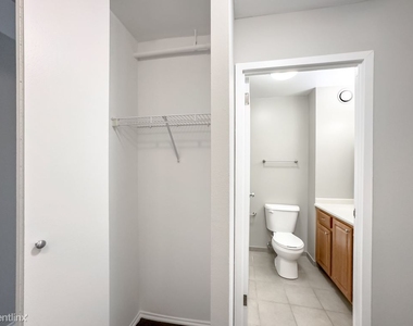 4334 N. Hazel, Unit A3061 - Photo Thumbnail 13