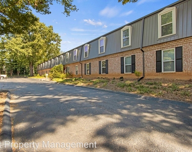2413 Wade Hampton Blvd 864-244-0899 - Photo Thumbnail 8
